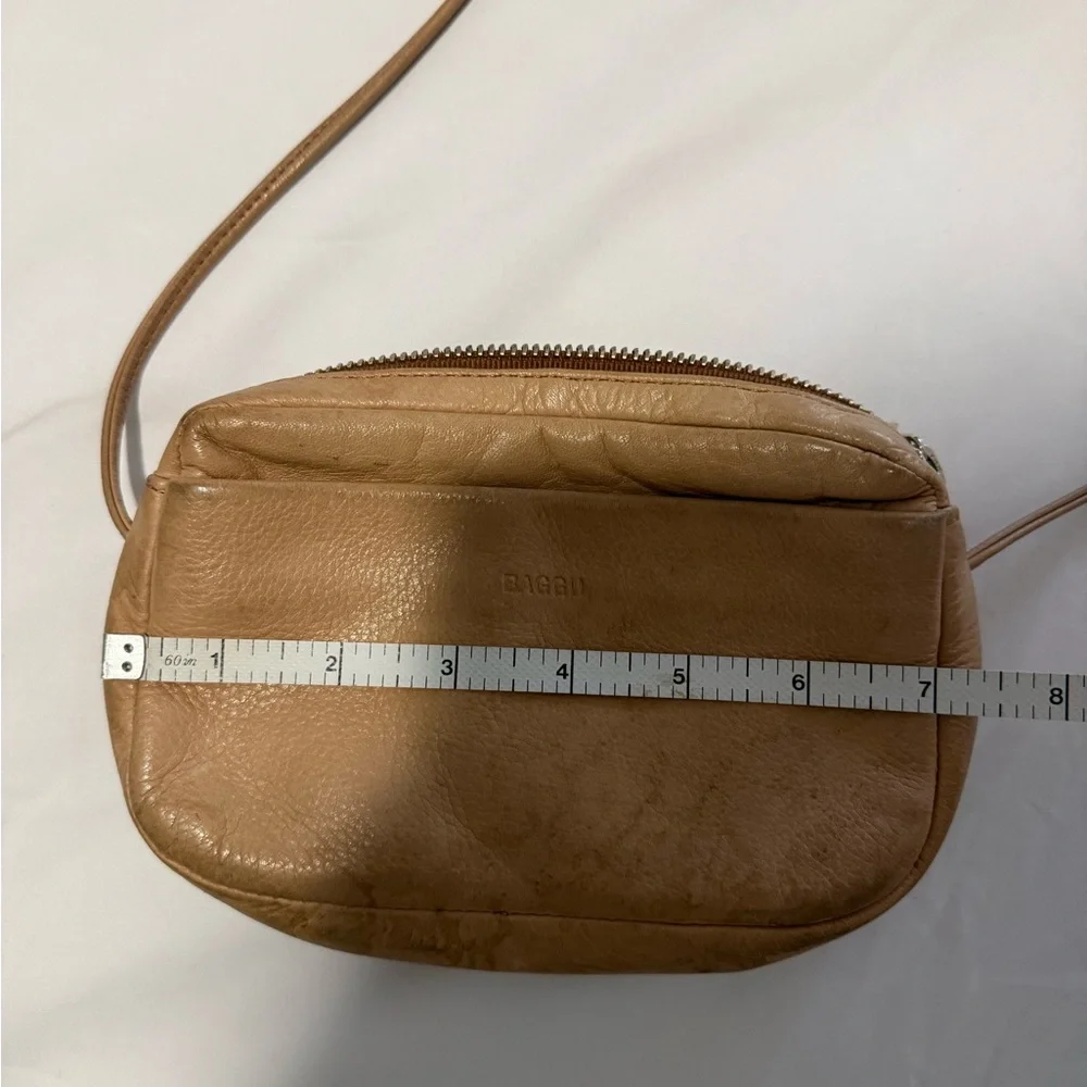 BAGGU compact leather